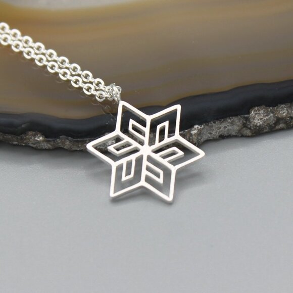 Jewelry necklace snowflake Winter silver tone dainty minimalist modern new - Picture 2 of 8